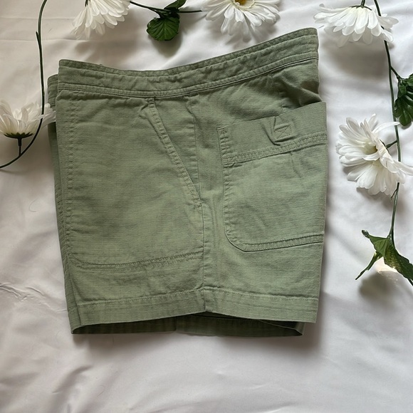 Shorts - Picture 12 of 12